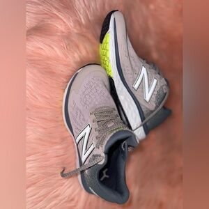 Women’s size 8 New Balance